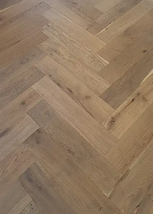 verouderde houten vloer visgraat smoked oak